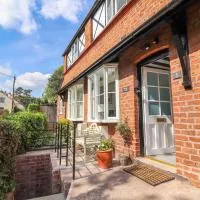 Minnow Cottage، فندق في Malpas