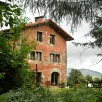 Casa Rural Ecológica Kaaño Etxea el Bosque y la Naturaleza Sentir, hotel en Arrarats