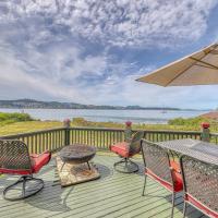 Rustic Guemes Beach Cabin, hotelli kohteessa Anacortes lähellä lentokenttää Anacortesin lentokenttä - OTS 