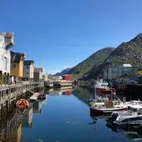 Cute small apartment on the pier in Nyksund, hôtel à Nyksund