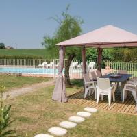 Beautiful home in Beauville with 5 Bedrooms, WiFi and Outdoor swimming pool, hotel in Beauville