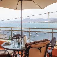 Awesome apartment in La Azoha with 2 Bedrooms