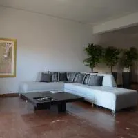 Modern & Classy Central Apartment