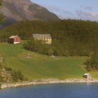 Nice Home In Korsfjorden With 4 Bedrooms And Wifi