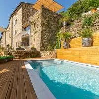 La Calade Chambres d'Hôtes & Espace Bien-Etre, hotel en Chirols