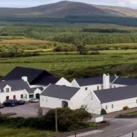 Brú na Dromoda/Dromid Hostel, מלון בKilleenleagh Bridge