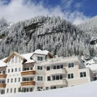 Alpenstern - Silvretta Card Premium bei Sommerbuchungen inklusive!, hotel a Ischgl