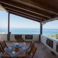 BLUE HOUSE by Perry-Holiday, hotel en Gioiosa Marea