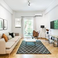 Bright 2BD Apartment in Psychiko by UPSTREET, hotel sa Neo Psychiko, Athens