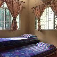 Homestay Cikgu Sungai Batu Besi, hotell sihtkohas Bedung