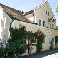 Schloss - Schenke Tunzenberg, hotel in Mengkofen