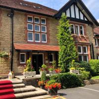 The Whitehall Hotel & Distillery, hotel in Darwen