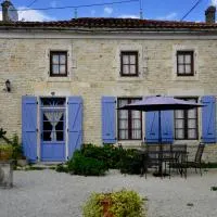 Chez Fins Bois, hotel u gradu Néré