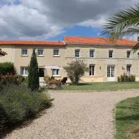 Domaine des Tilleuls, hótel í Marcillac