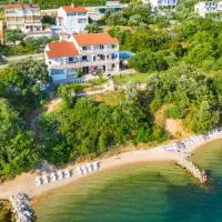 Apartmani Lovre Posedarje, hotel en Posedarje