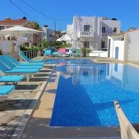 Sonio Beach - Que Bella Collection