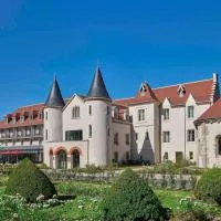 Château Saint-Jean, Relais & Châteaux, hotel u gradu 'Montluçon'
