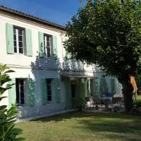 Chez Alexandra, ξενοδοχείο σε Louchats