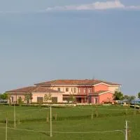 Casale Santa Maria Country House, מלון במושאנו סנט'אנג'לו