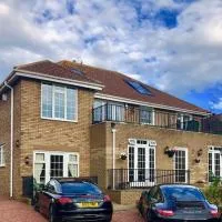Westlea Guest House, hotel a Alnmouth