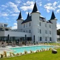 Hôtel Château des Tourelles - Relais Thalasso & Spa、ポルニシェのホテル