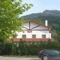Pardiola Baserria,埃爾納尼的飯店