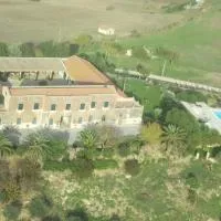 Agriturismo Masseria Acque Di Palermo, מלון בRoccapalumba