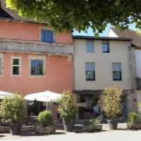 Le Relais de la Tour, hotel u gradu Fižak