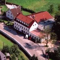 Landhotel Goldener Löwe, hotel in Burgstaedt