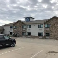 Cobblestone Inn & Suites - Denison | Oak Ridge – hotel w mieście Denison