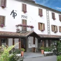 Hotel Pini, hotel sa Corniolo