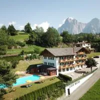 Garni Hotel Melissa, hotel en Castelrotto