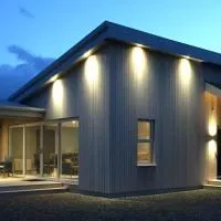 Executive Lakeside Lodge at Mullans Bay، فندق في Kesh