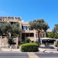 מלון קולוני, מלון בחיפה