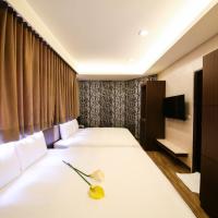 Maple Hotel Second Branch, hotell i South District, Tainan