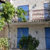 Beau 3 pièces dans villa provençale au calme, hôtel à Le Rouret