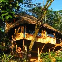 Vanira Lodge, מלון בTeahupoo