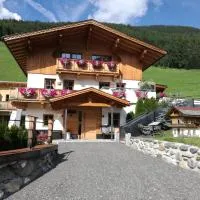 Chalet Heidi, hotel v mestu Kartitsch