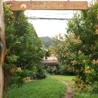 Family Huts、チャン島、Klong Kloi Beachのホテル