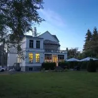 Villa Adélaïde, hotel u gradu Chimay