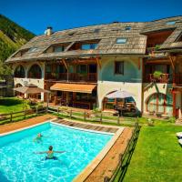 Hôtel & Spa La Ferme de l'Izoard: Arvieux şehrinde bir otel