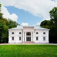 Pałac Cieleśnica, hotel i Cieleśnica