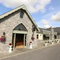 Auburn Lodge Hotel & Leisure Centre, hótel í Ennis