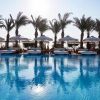 Nikki Beach Resort & Spa Santorini, hotel in Kamari