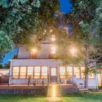 The Wolf Manor, hotel u gradu 'Ellinwood'