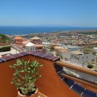Casa Oceano with pool and fantastic sea views, large terrace with sun loungers