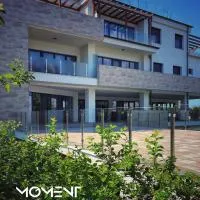 Moment Apartments、ソルノクのホテル