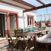 Number 10 Beach House, Hotel in A dos Cunhados