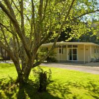 Russell Falls Holiday Cottages, hotel a National Park