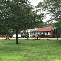 Rejkjær Camping Hytter & Lejligheder, hótel í Ulfborg